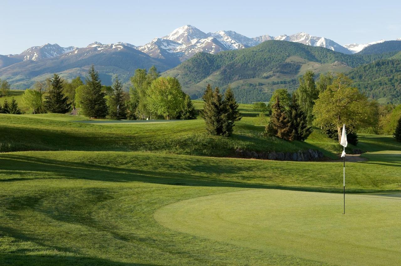Hotel Le Domaine Du Golf Country Club De Bigorre Pouzac Exterior foto