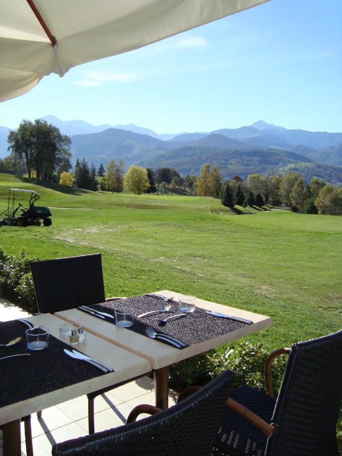 Hotel Le Domaine Du Golf Country Club De Bigorre Pouzac Exterior foto