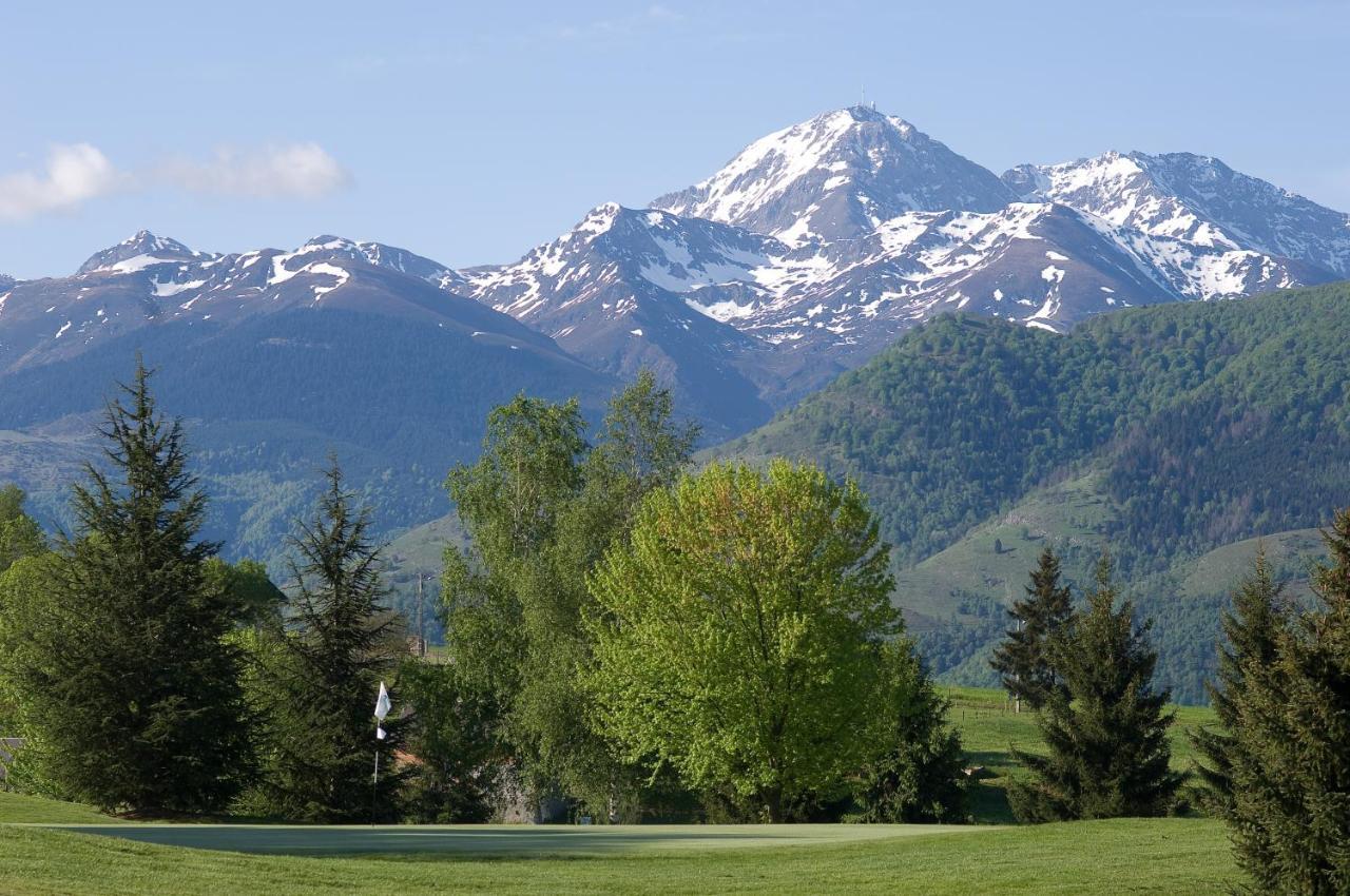 Hotel Le Domaine Du Golf Country Club De Bigorre Pouzac Exterior foto