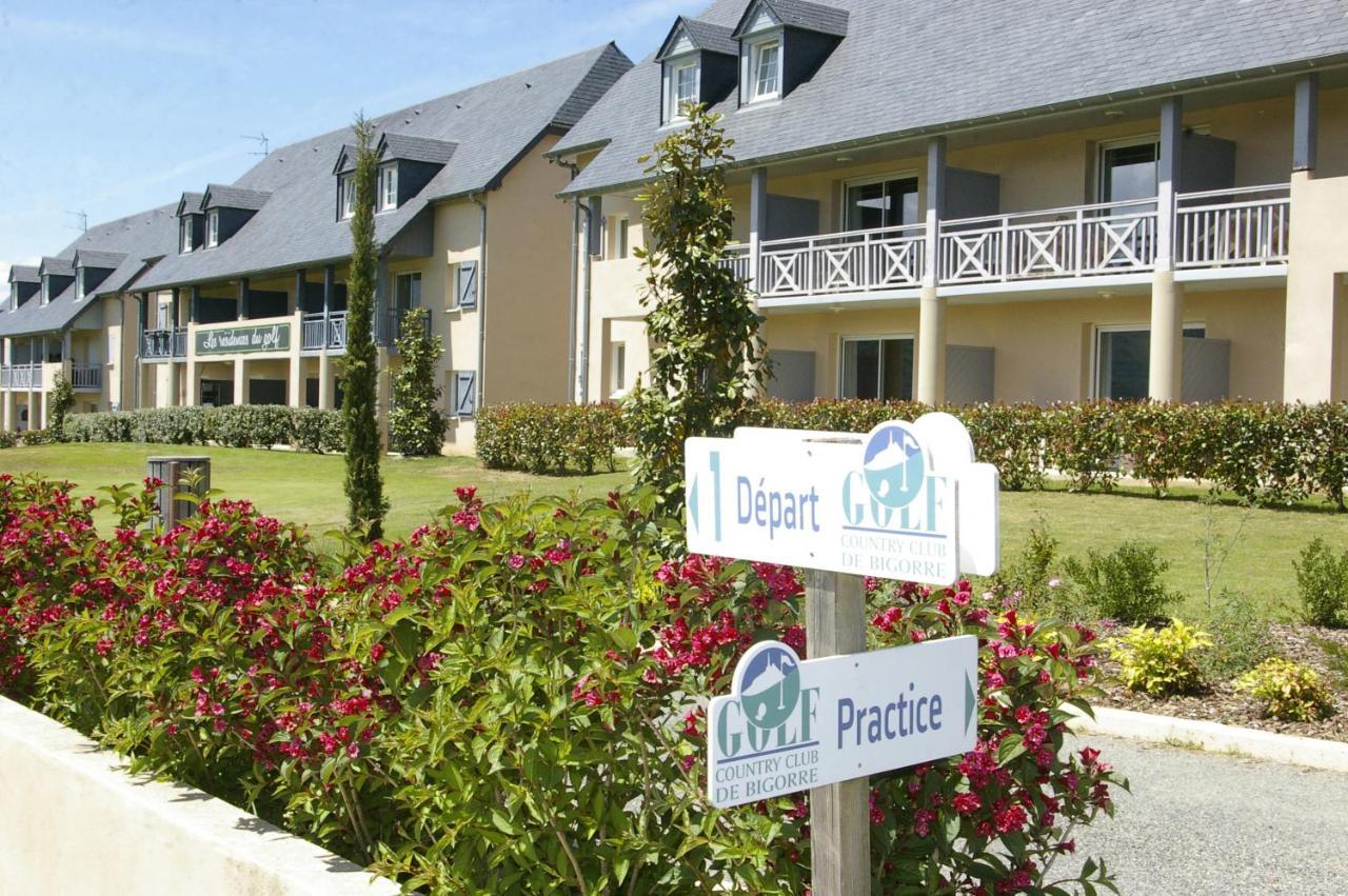 Hotel Le Domaine Du Golf Country Club De Bigorre Pouzac Exterior foto