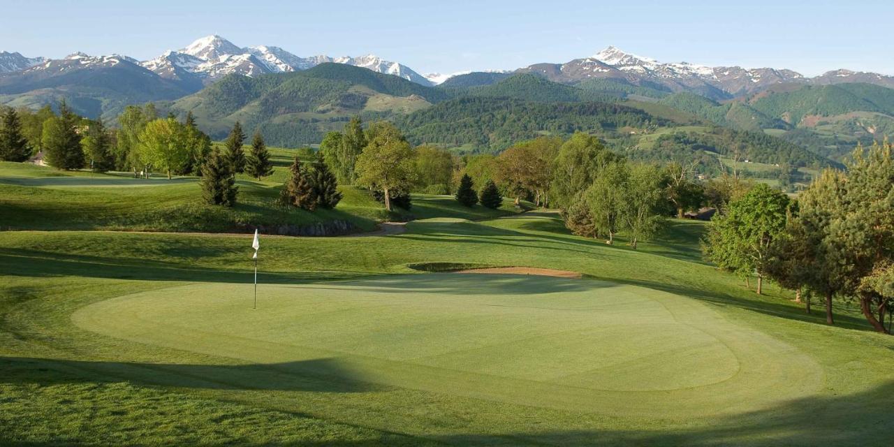 Hotel Le Domaine Du Golf Country Club De Bigorre Pouzac Exterior foto