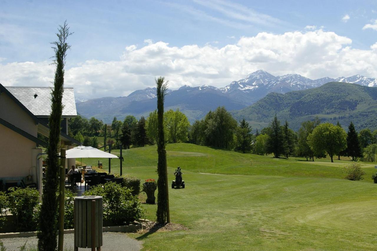 Hotel Le Domaine Du Golf Country Club De Bigorre Pouzac Exterior foto